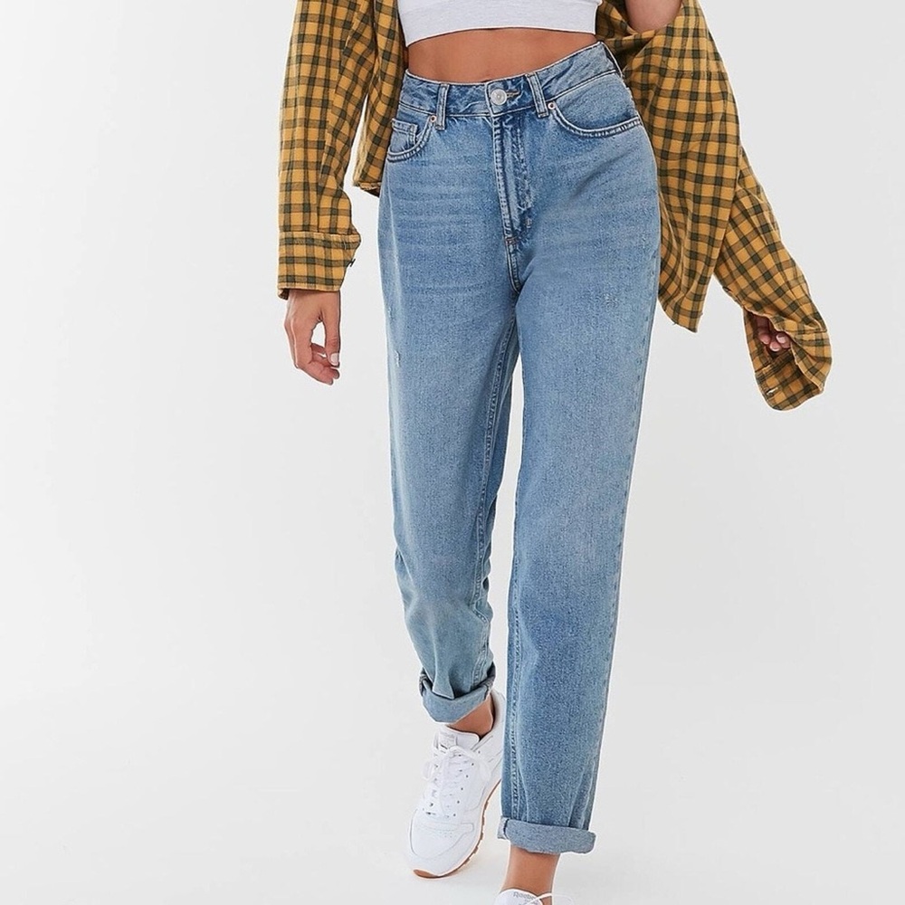Urban Outfitters BDG High-rise Mom Jean Light Wash Size 32